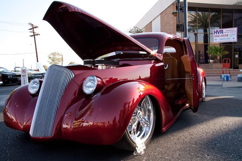 IMAGE: http://i1011.photobucket.com/albums/af236/VegasBlades/2009%20Super%20Run/SuperRun_20090926_1052.jpg