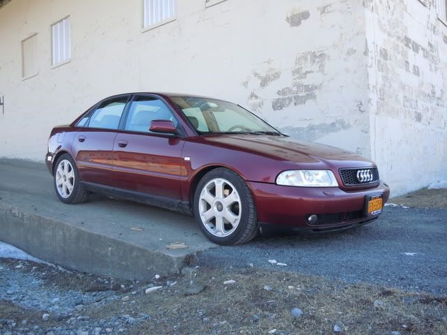 http://i1011.photobucket.com/albums/af239/cjconlon692/2000%20Audi%20A4/DSCN0578.jpg?t=1301249951