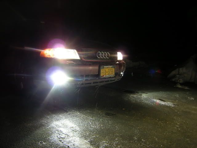 http://i1011.photobucket.com/albums/af239/cjconlon692/2000%20Audi%20A4/hids004.jpg?t=1295221900