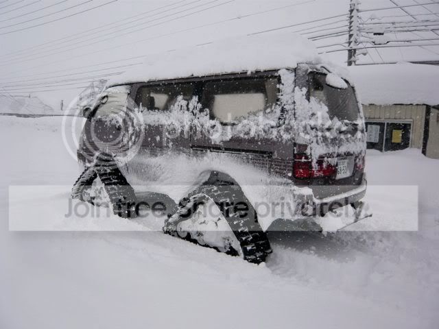 Hiace_Tracked3.jpg