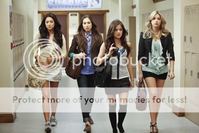 http://i1011.photobucket.com/albums/af235/freetobeme01/PLL/The-Jenna-Thing-stills-pretty-little-liars-tv-show-12936733-640-427.jpg